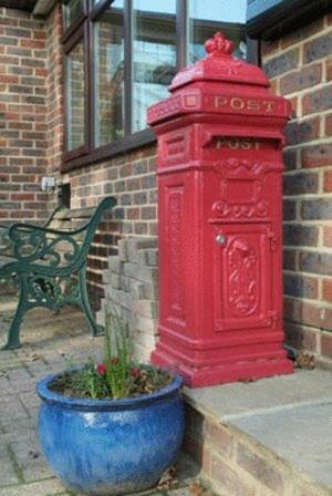 Gatwick House Hotel Horley Eksteriør billede