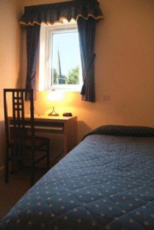 Gatwick House Hotel Horley Værelse billede